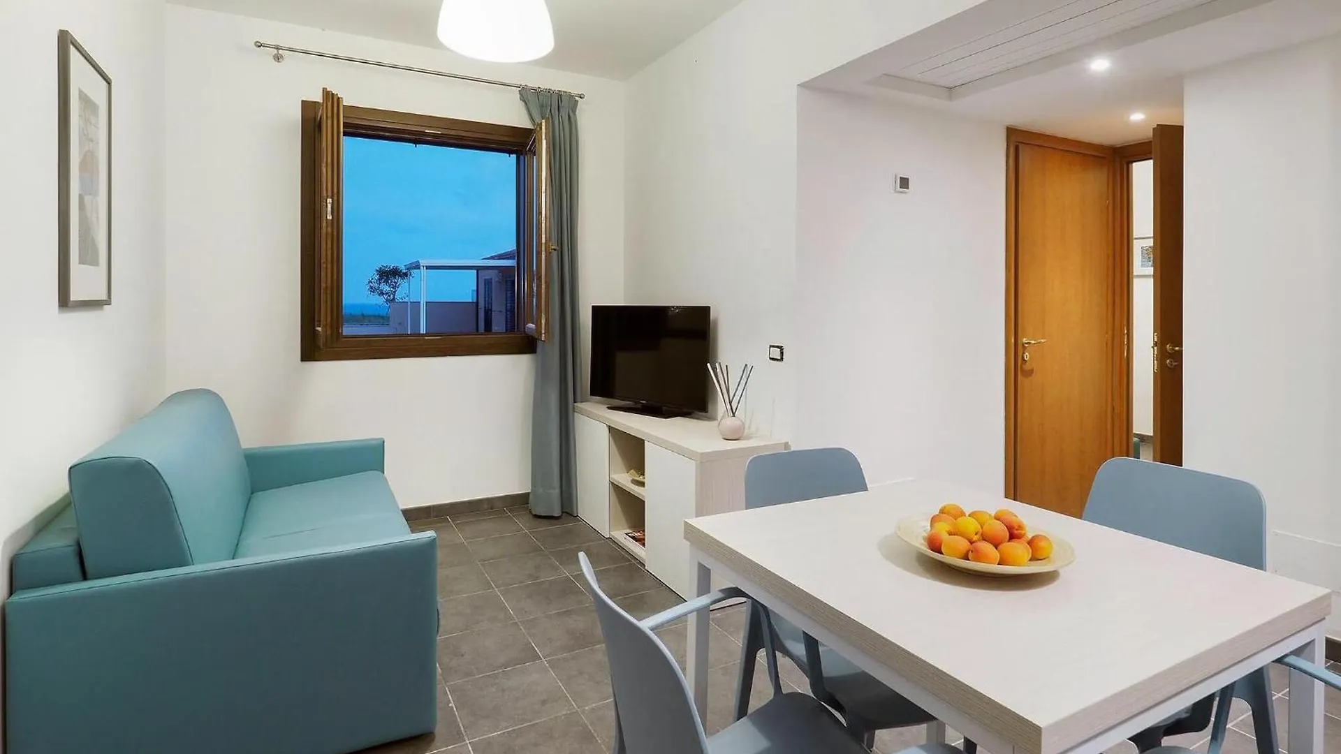 2 Bedroom Gorgeous Home In Marina Di Modica Holiday home